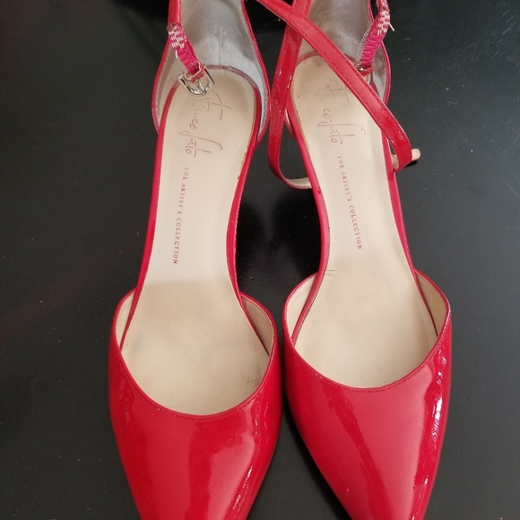 Shoes - Picture 1 of 4
